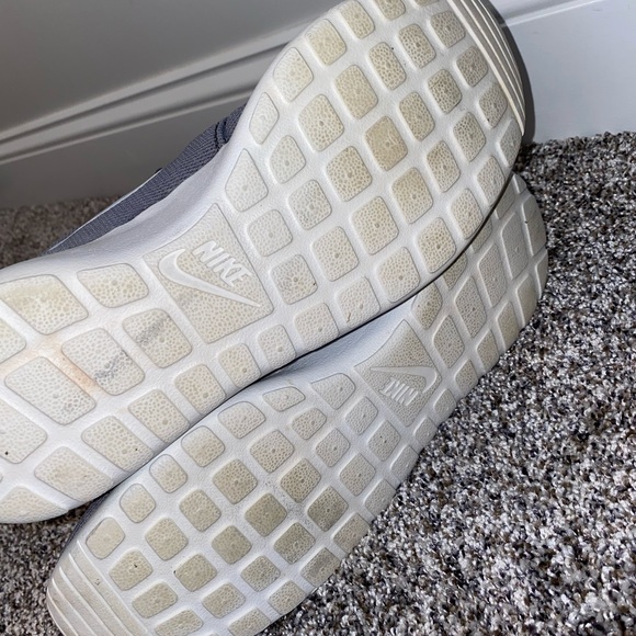 Nike Roshes women’s size 10 - Picture 6 of 6